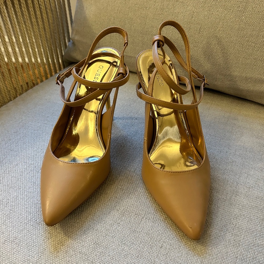 Guess Ankle Strap pumps
